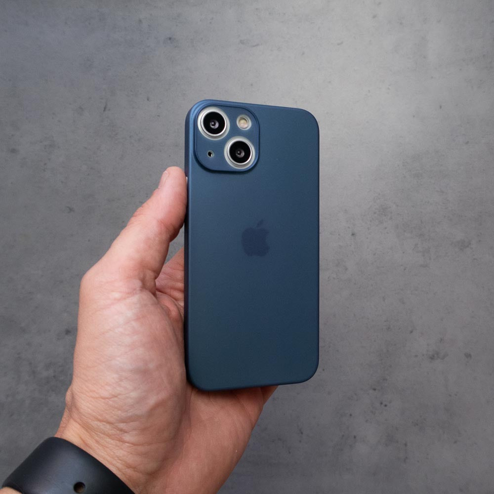 Coque iPhone 13 ultra fine bleu