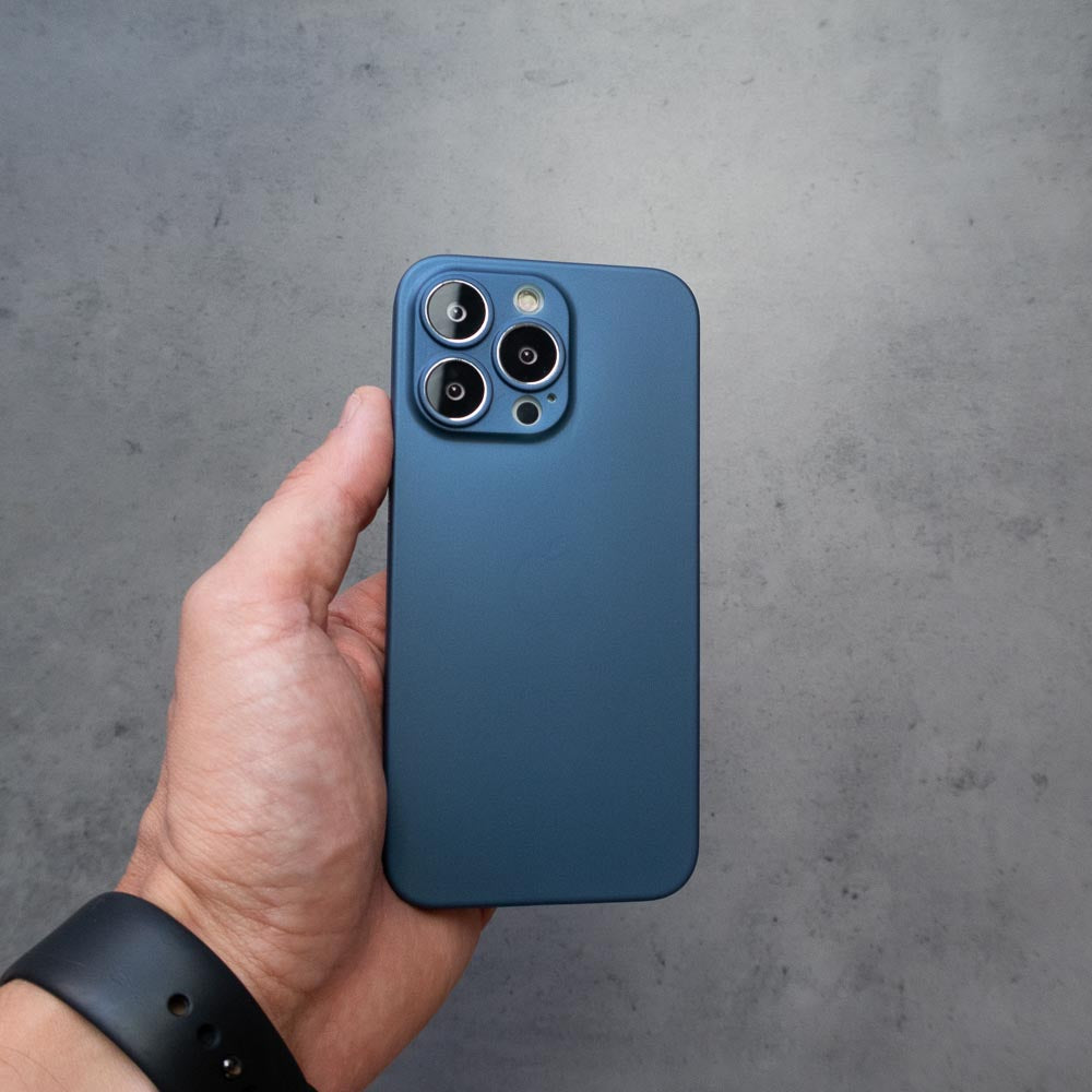 Coque iPhone 13 Pro ultra fine bleu