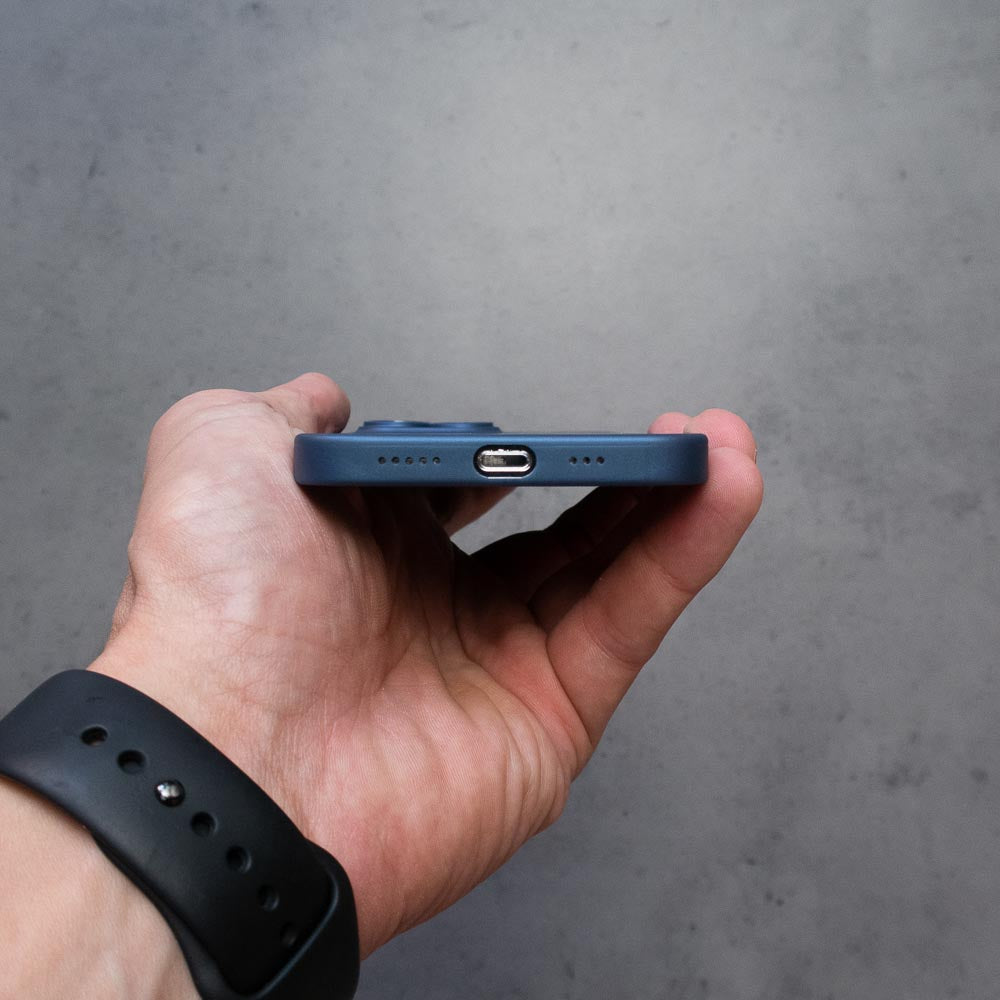 Coque iPhone 13 Pro ultra fine bleu