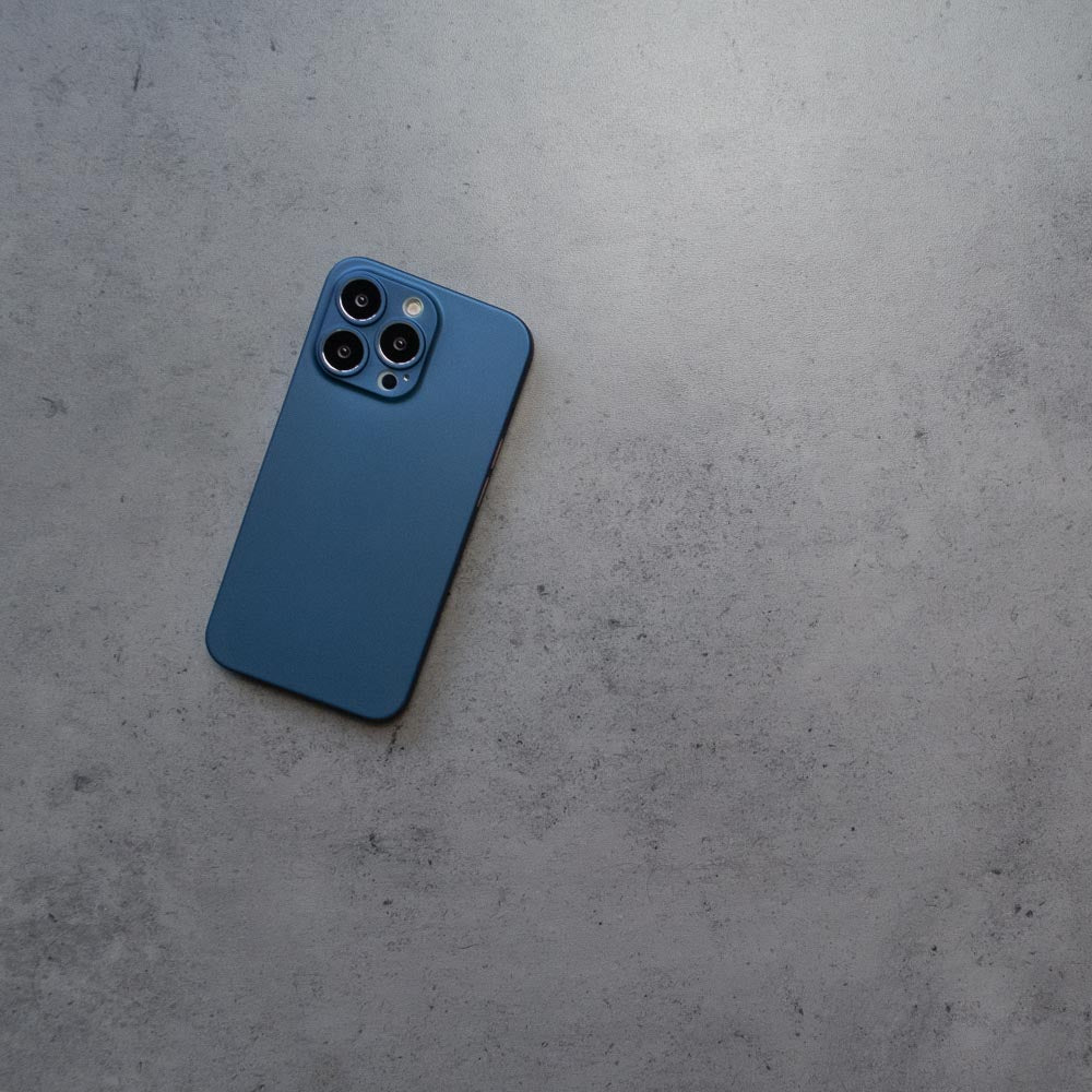 Coque iPhone 13 Pro ultra fine bleu