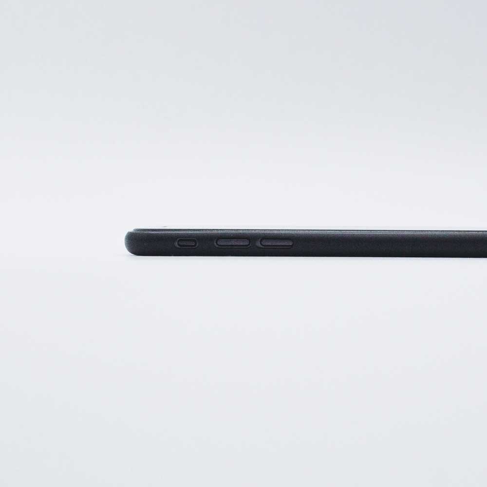 Ultra Thin iPhone SE Case - Matte Black